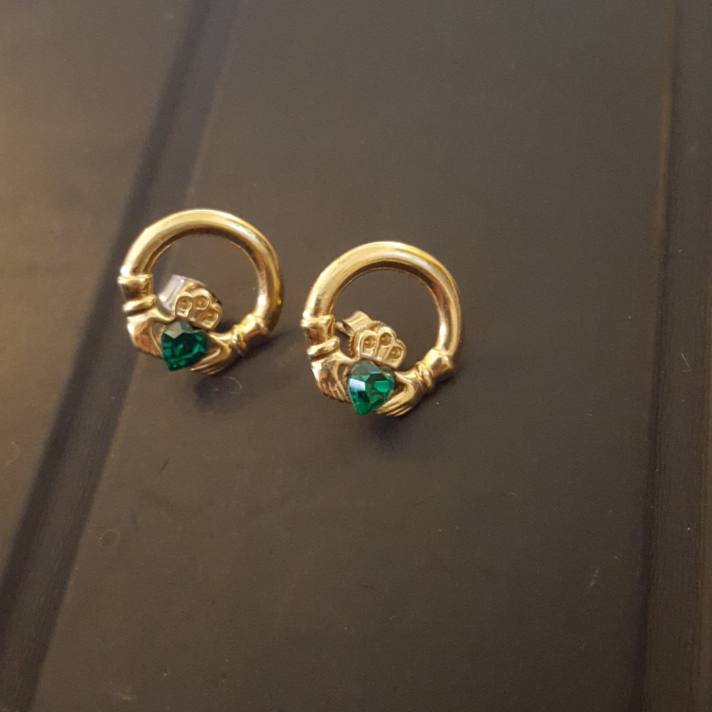 dont have my ears peirced